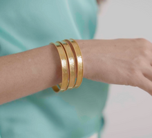 Load image into Gallery viewer, Savoy Gold Bangle