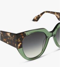 Load image into Gallery viewer, Ivy Sunglasses
