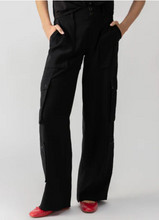 Load image into Gallery viewer, Ott Semi High Rise Cargo Pant in Black