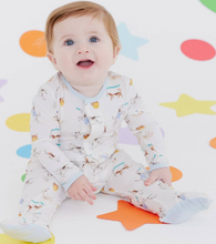 Load image into Gallery viewer, Howlarious Magnetic Footie