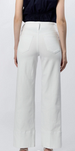Load image into Gallery viewer, Holly High Rise Wide Hem Straight Jeans White