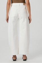 Load image into Gallery viewer, Arellia Ankle Barrel Leg in Ecru