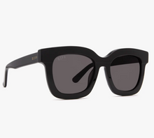 Load image into Gallery viewer, Carson Sunglasses in Black