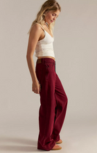 Load image into Gallery viewer, Stride Straight 'n Wide Jeans