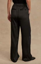 Load image into Gallery viewer, Bryden 2.0 Wide Leg 29.5"