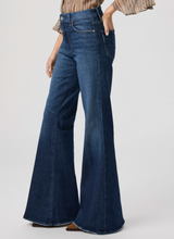 Load image into Gallery viewer, Marlow 32" Flare