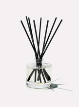 Load image into Gallery viewer, Winter Fir Reed Diffuser
