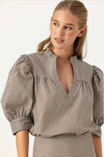 Load image into Gallery viewer, Ingrid Top