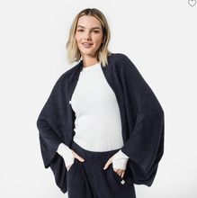 Load image into Gallery viewer, Cloud Cool Sleeved Wrap in Coal