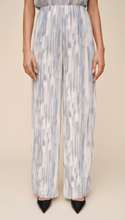Load image into Gallery viewer, Pull-On Pleated Pant in Painted Snowfall