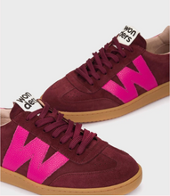Load image into Gallery viewer, Nubia Sneakers Vino & Fucsia Combo
