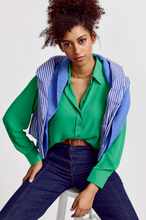 Load image into Gallery viewer, The Signature Shirt in Kelly Green