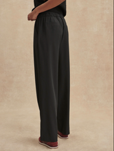 Load image into Gallery viewer, Kayson Wide Leg 2.0 in Black