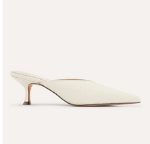 Load image into Gallery viewer, Remi Mule in Cream Leather Croc