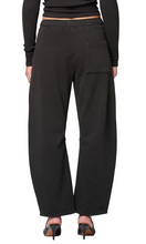 Load image into Gallery viewer, Miro Sweatpants in Juniper
