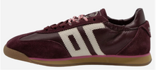 Load image into Gallery viewer, Rocket W26 Sneakers in Wine Butter