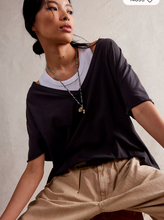 Load image into Gallery viewer, Nina V Tee in Black