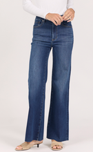 Load image into Gallery viewer, Fiona Wide Leg Jean in Spotlight