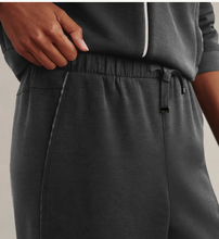 Load image into Gallery viewer, WIlfred Barrel Jogger 29" in Slate Black