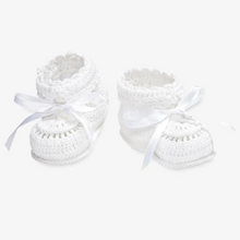 Load image into Gallery viewer, White Crochet Booties