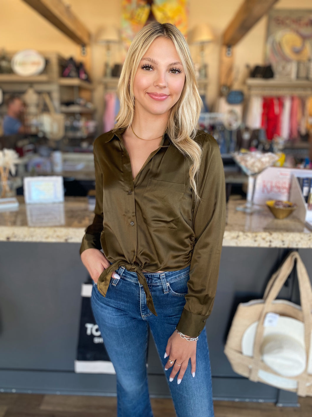 Girlfriend Tie Shirt in Fatigue