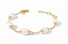 Load image into Gallery viewer, Flora Delicate Pearl Bracelet
