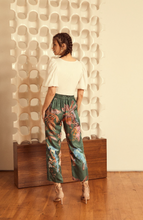 Load image into Gallery viewer, Max Italian Afternoon Pants
