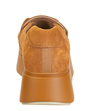 Load image into Gallery viewer, Princeton Camel Platform Sneakers
