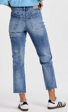 Load image into Gallery viewer, 90S Super High Rise Ankle Straight Jeans Mozzie

