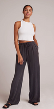 Load image into Gallery viewer, Easy Pleated Wide Leg Pant
