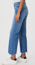 Load image into Gallery viewer, Leenah Ankle Wide Leg Jean
