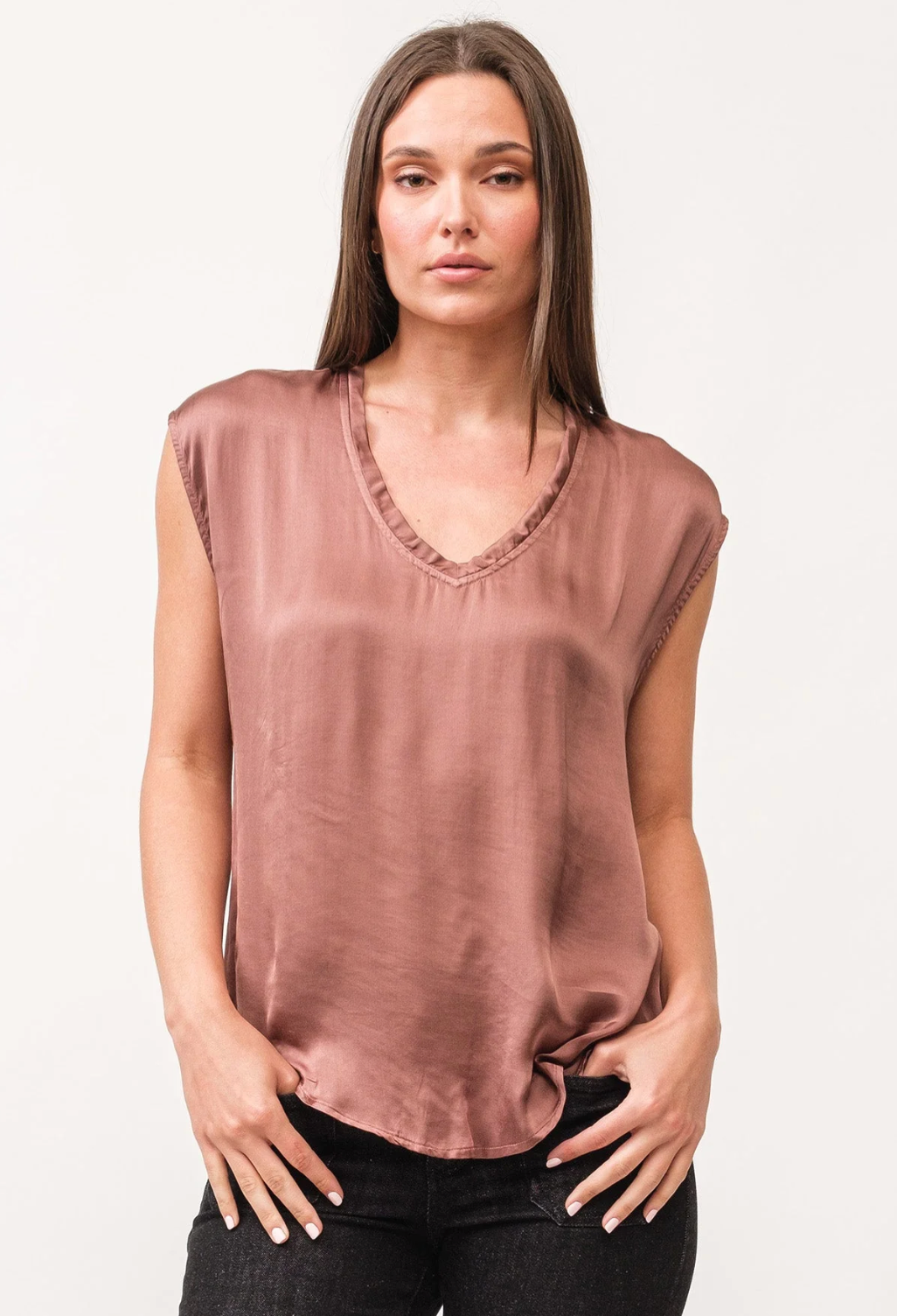 YANIS V-NECK SLEEVELESS TOP MARRON