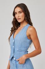 Load image into Gallery viewer, Wren Welt Pocket Vest
