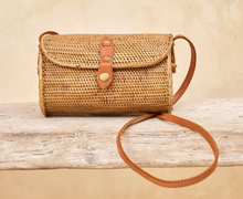 Load image into Gallery viewer, Ata Vine Small Straw Crossbody
