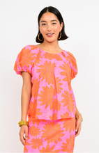Load image into Gallery viewer, Bursting Daisy Top
