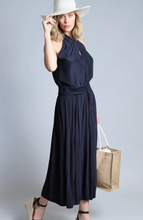 Load image into Gallery viewer, D Satin Twist Front Halter
