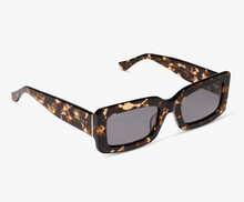 Load image into Gallery viewer, Indy Sunglasses in Espresso Tortoise
