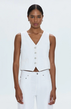Load image into Gallery viewer, Vero Denim Vest in White
