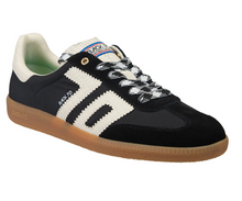 Load image into Gallery viewer, Ghost Sneaker in Black
