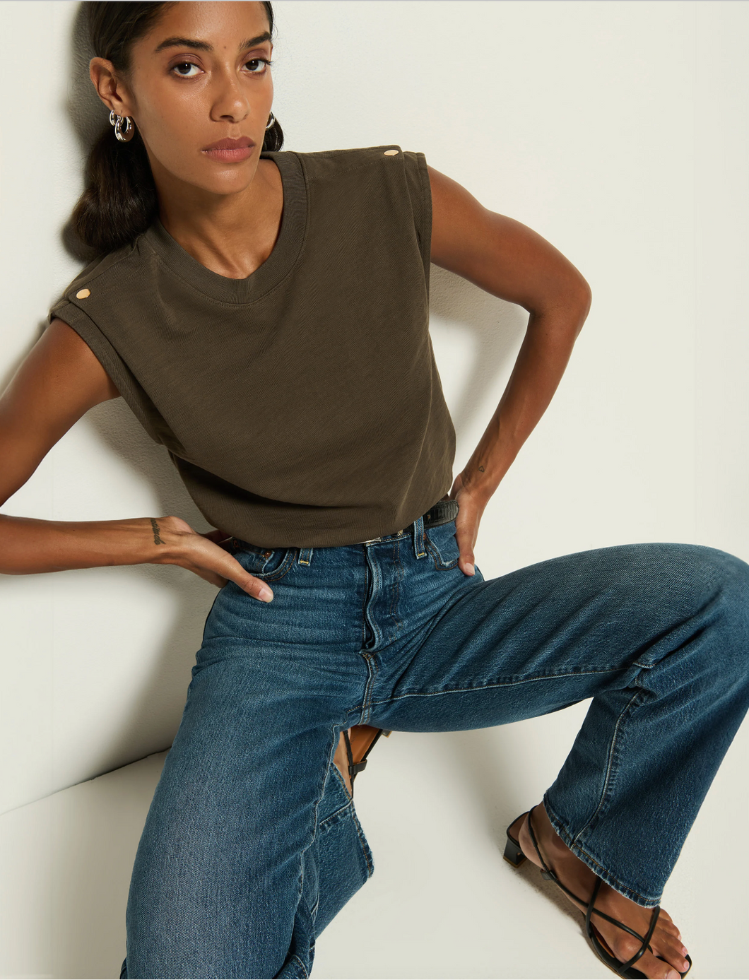 Marina Muscle Tee in Espresso