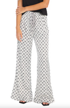 Load image into Gallery viewer, Selena Pant in Black &amp; White
