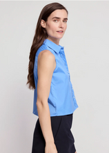 Load image into Gallery viewer, The Boxy Cropped Sleeveless Shirt in French Blue
