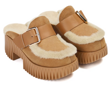 Load image into Gallery viewer, Plia Amber in Camel
