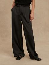 Load image into Gallery viewer, Bryden 2.0 Wide Leg 32&quot;
