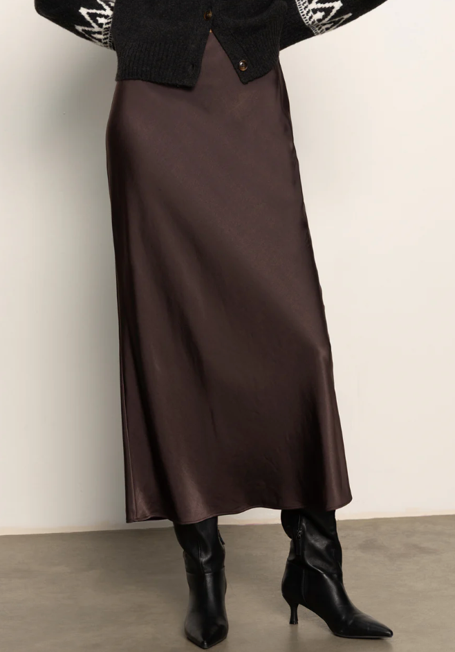 Everyday Maxi Skirt in Semi Sweet