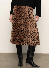 Load image into Gallery viewer, Nostalgia Pleated Midi Skirt
