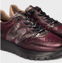 Load image into Gallery viewer, Odesei Sneaker in Burgundy
