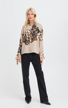 Load image into Gallery viewer, Jannike Blouse
