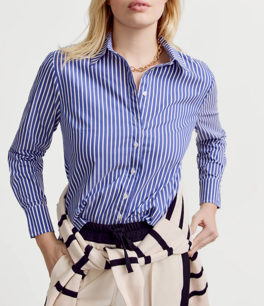 The Boyfriend Shirt in Navy Blue & White