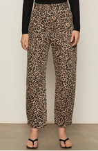 Load image into Gallery viewer, Boyfriend Pant in French Kitty
